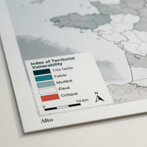 Carte imprimée de l'indice de vulnérabilité territoriale avec légende par niveaux de risque de très faible à critique
